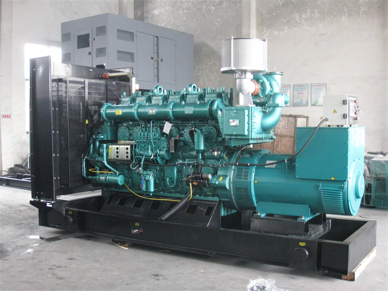 登封200KW 柴油发电机的油耗是多少？