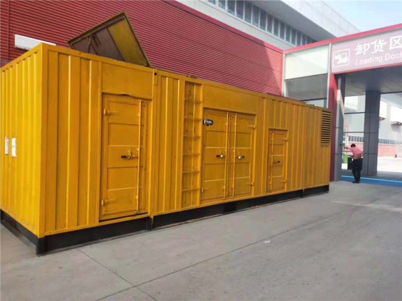 登封柴油发电机组预热机油时需要注意哪些安全事项？